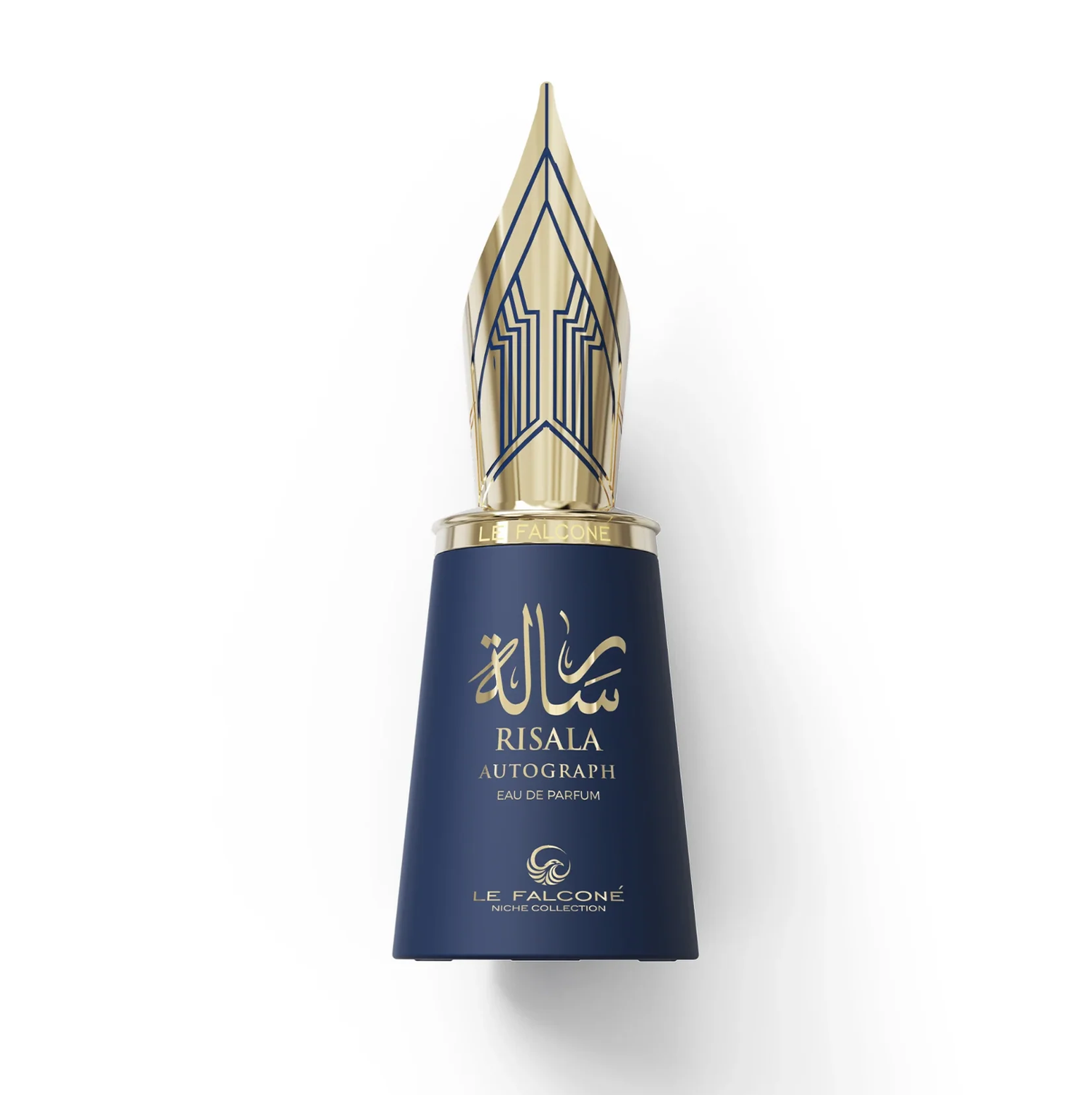 Frasco de perfume Le Falconé Risala Autograph de 100 ml con tapón dorado en forma de pluma estilográfica. Fotografía de estudio del frasco azul oscuro Risala Autograph de 100 ml, en la que destaca su elegante silueta y el característico tapón dorado con forma de pluma estilográfica.